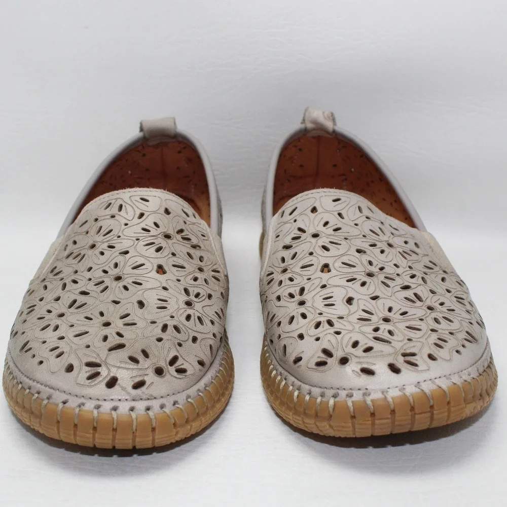 Spring Step Women Gray Leather Laser‎ Cut Floral Slip On Loafers Size 6.5